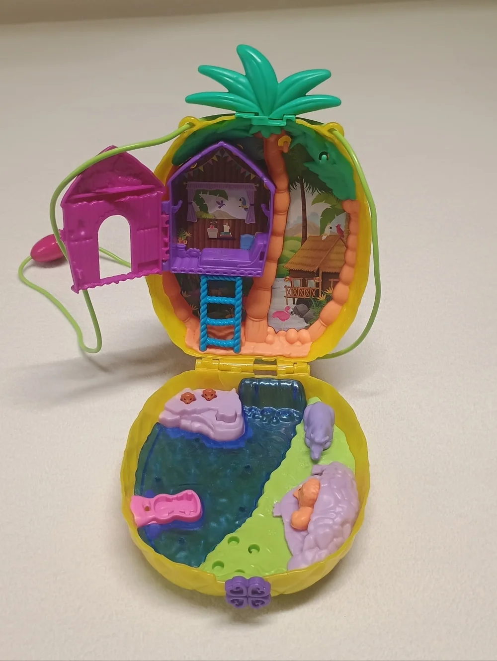 Mattel Polly Pocket Yellow Pineapple Purse Playset